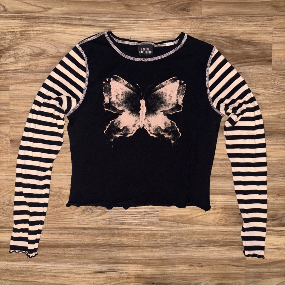 Social Collision Butterfly Long Sleeve Tee Y2K Grunge Stripe Contrast Top